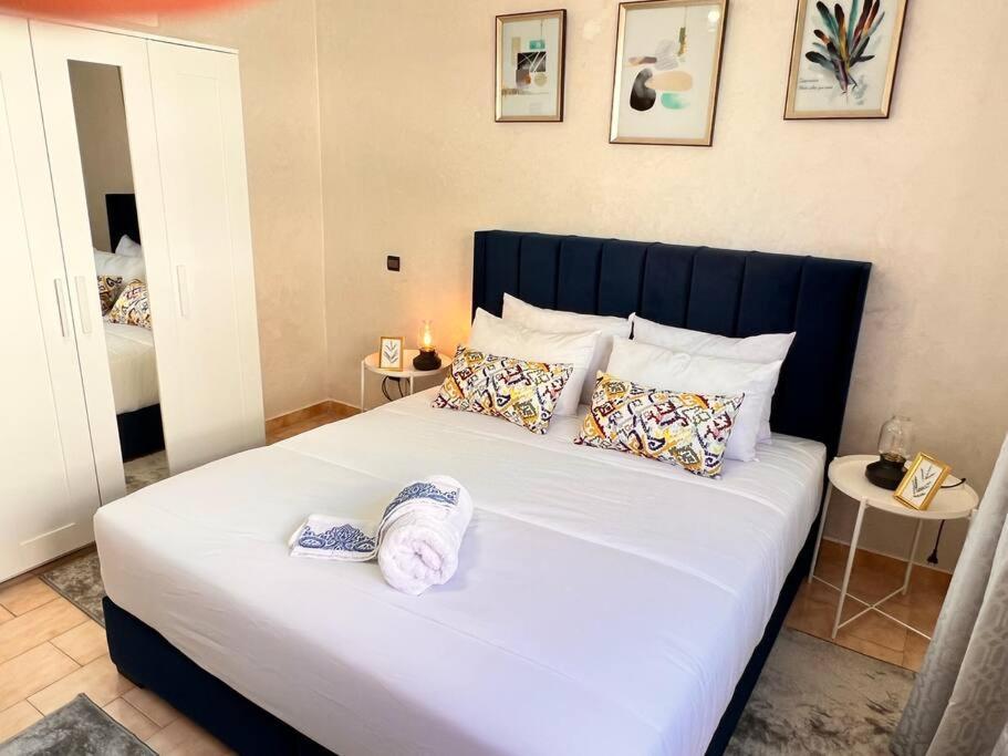 Cosy Quartier Chic De Apartment